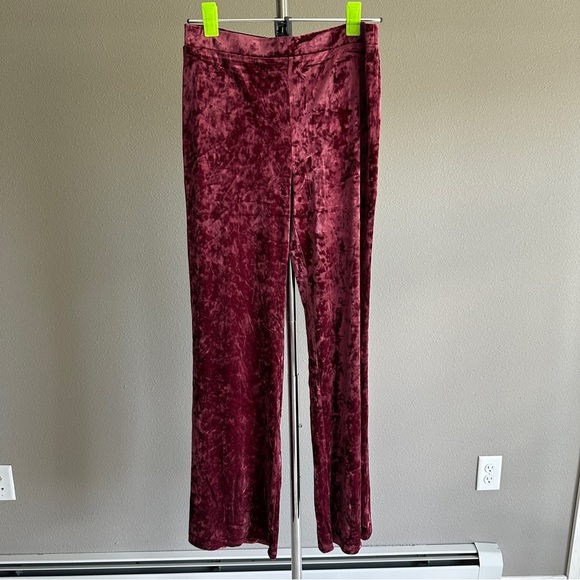 ModCloth Pink Crushed Velvet Flare Pull on Pants Large - Picture 1 of 10